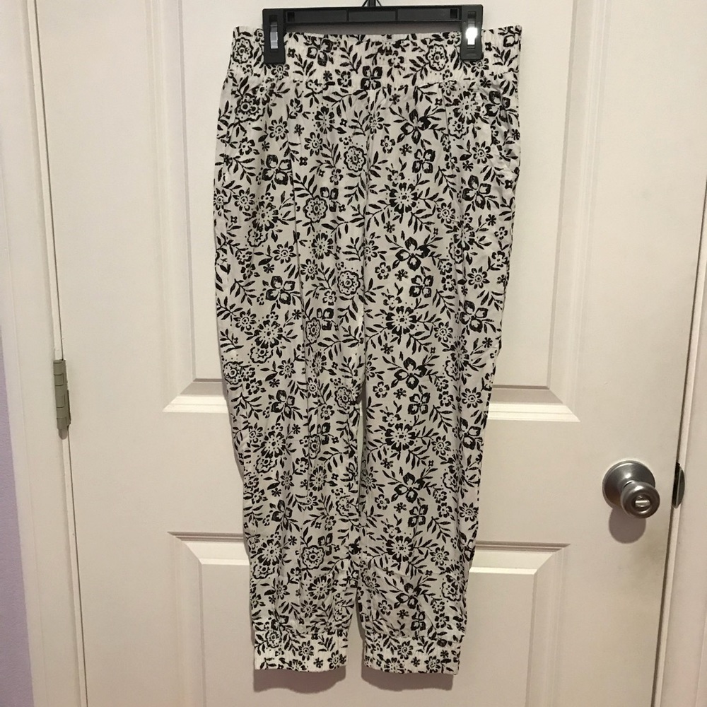 Old navy floral crop pants